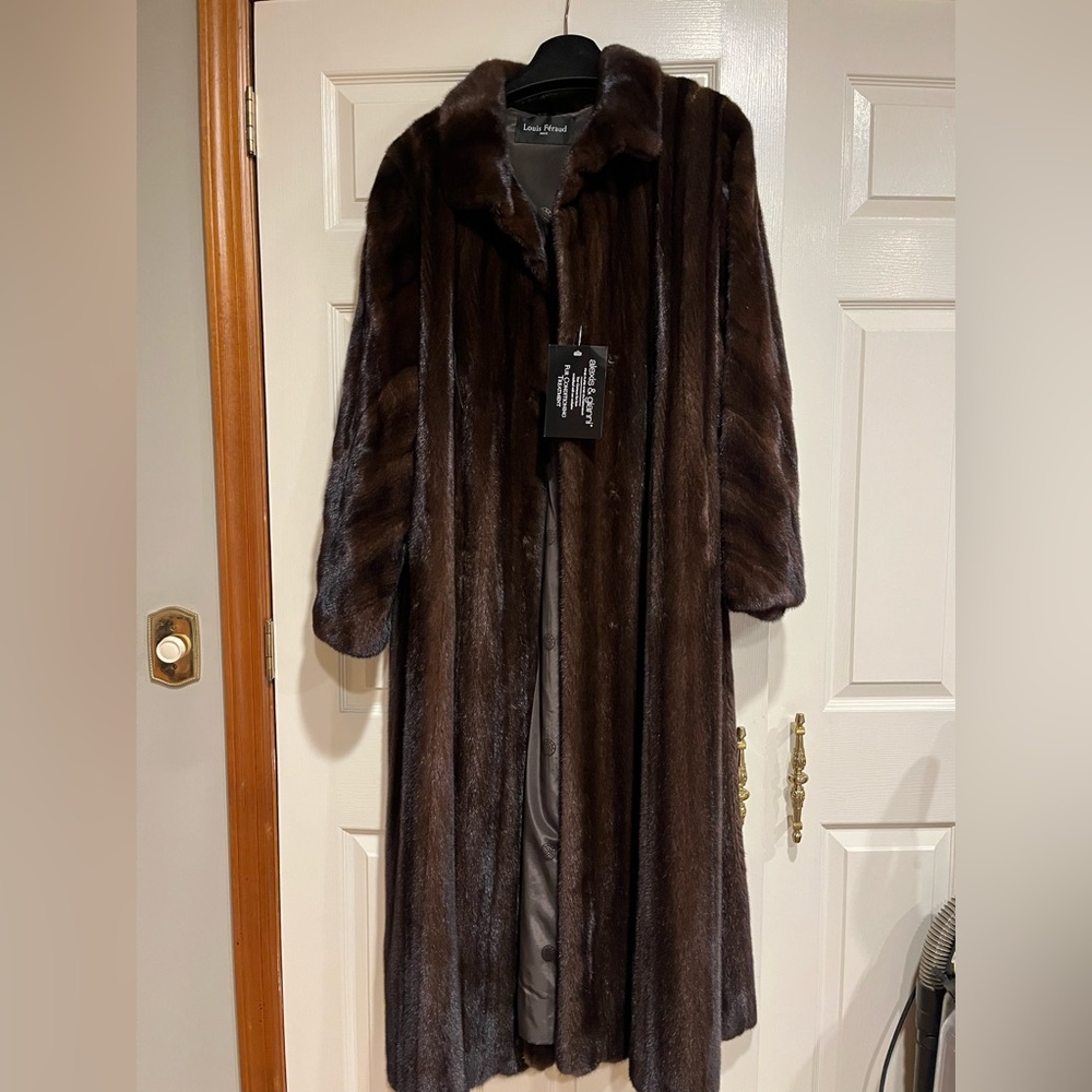 Louis Feraud full length Mahogany mink coat. No size tag but similar to large.